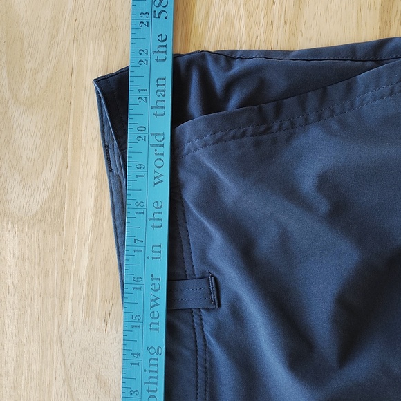 🏔️ Columbia Angus 10" Cargo Shorts. Size 42. - Picture 3 of 16